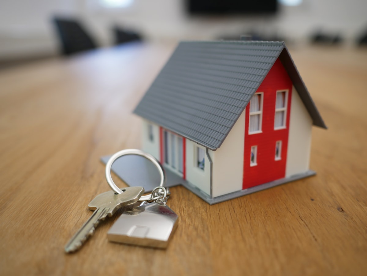 Cuidados essenciais ao comprar um terreno no litoral