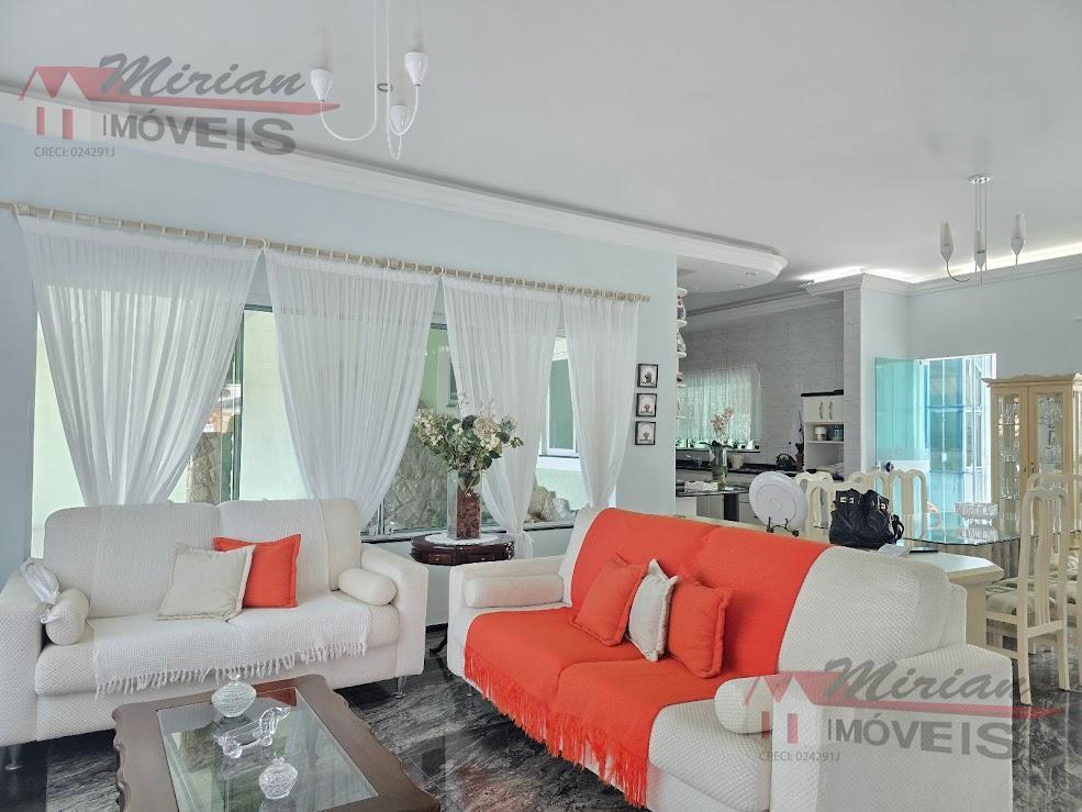 casa CC00138 em Bougainville Residencial III
